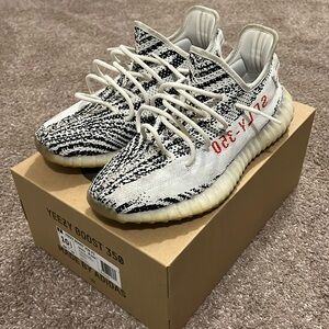 💯 Authentic Yeezy Boost 350 V2 “Zebra”